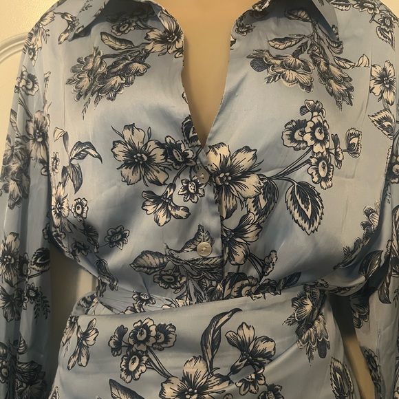 Ann Taylor, light blue wrap dress. Size 12. New without tags. Spring 2025 - Picture 2 of 4